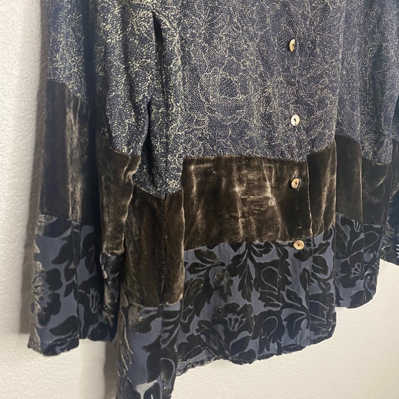 Citron Santa Monica Velvet Lined Multi-media Collared Button Up Blouse / Large - Picture 2 of 6